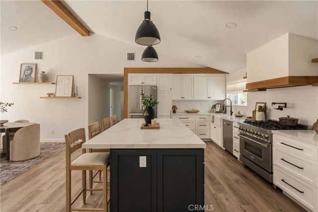 1133 El Camino, Costa Mesa, CA 92626