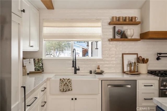 1133 El Camino, Costa Mesa, CA 92626