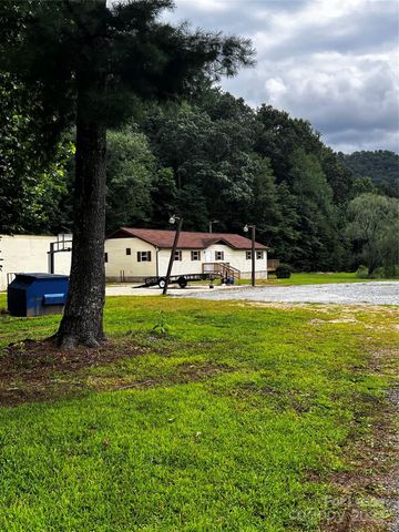 237 Q P Lane, Hendersonville, NC 28792