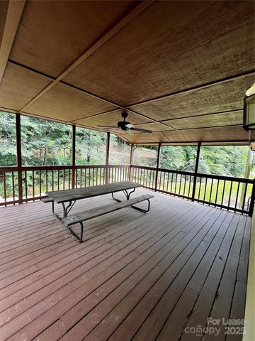 237 Q P Lane, Hendersonville, NC 28792