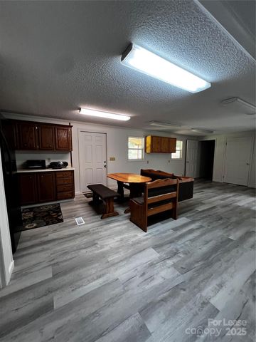 237 Q P Lane, Hendersonville, NC 28792