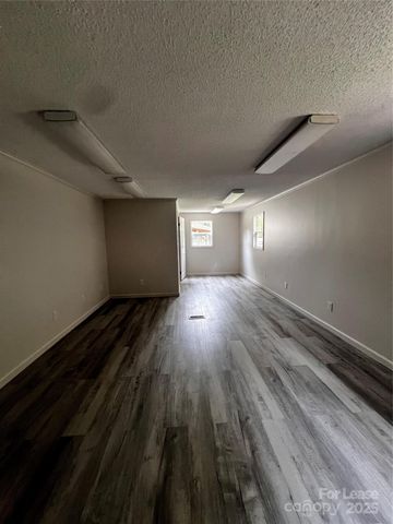 237 Q P Lane, Hendersonville, NC 28792
