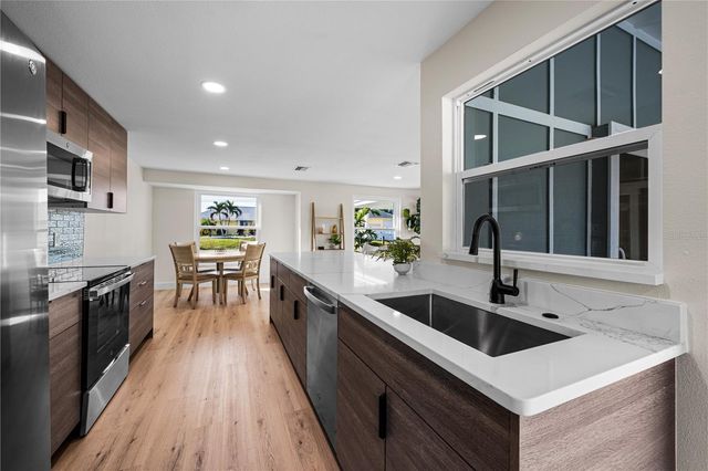 114 FRANCIS DRIVE NE, Port Charlotte, FL 33952