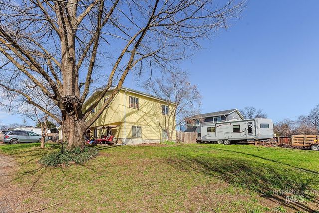 717 Cedar Ave, Lewiston, ID 83501