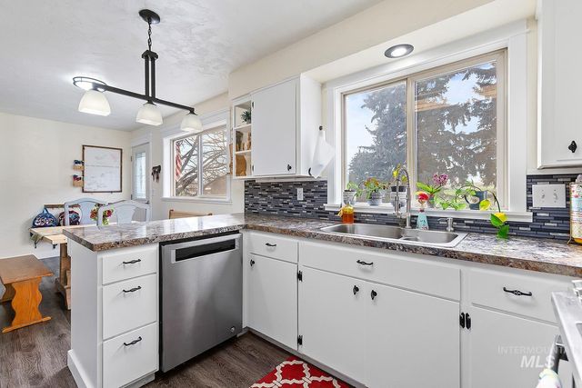 717 Cedar Ave, Lewiston, ID 83501