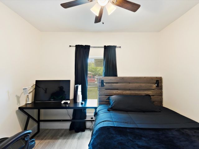 825 Cherry Hills Drive, Lancaster, TX 75134