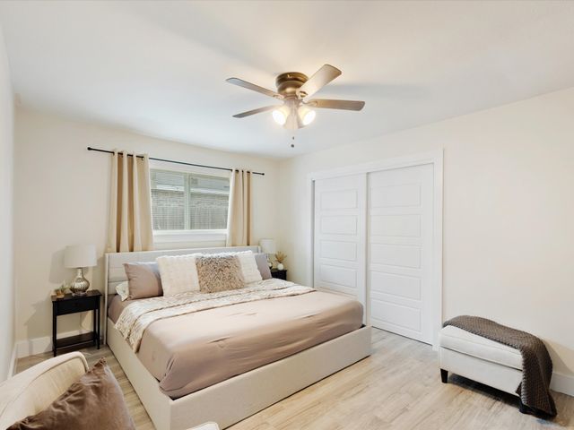 825 Cherry Hills Drive, Lancaster, TX 75134