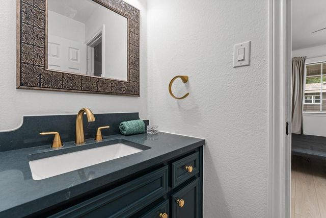 1409 Lantern Light DR, Round Rock, TX 78681