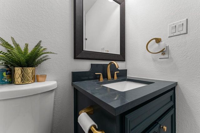 1409 Lantern Light DR, Round Rock, TX 78681