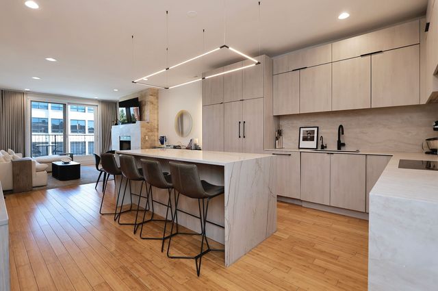 1555 N Talman Avenue 3D, Chicago, IL 60622