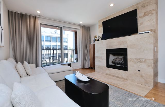 1555 N Talman Avenue 3D, Chicago, IL 60622
