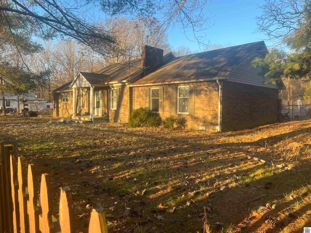1334 State Route 1668, Marion, KY 42064