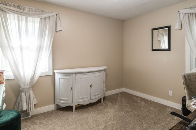 2802 Park Avenue, Des Moines, IA 50321