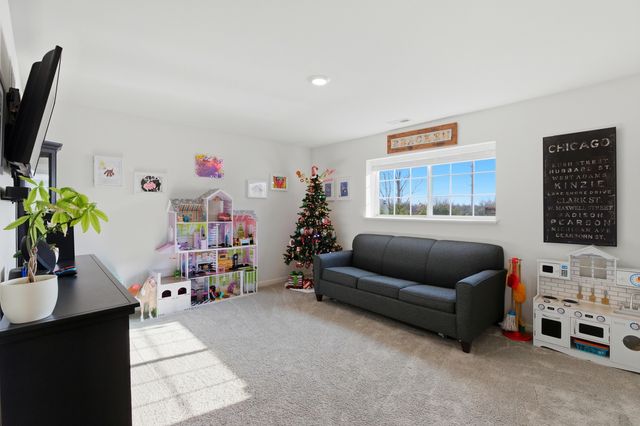 9028 Disbrow Street, Huntley, IL 60142