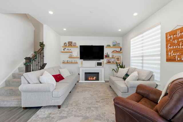 9028 Disbrow Street, Huntley, IL 60142