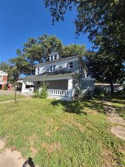 304 S Washington Street, Trenton, IL 62293