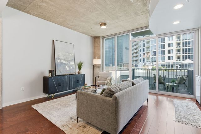 301 Demonbreun St Unit 907, Nashville, TN 37201