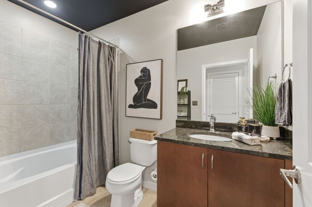 301 Demonbreun St Unit 907, Nashville, TN 37201