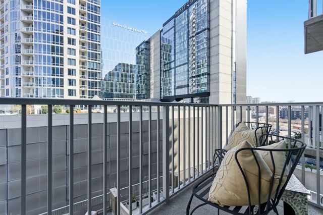 301 Demonbreun St Unit 907, Nashville, TN 37201