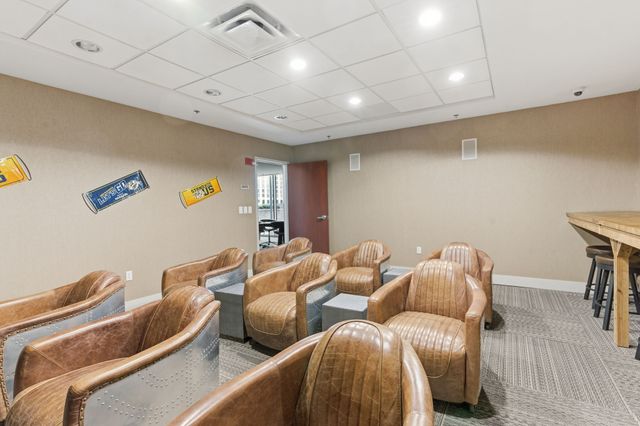 301 Demonbreun St Unit 907, Nashville, TN 37201