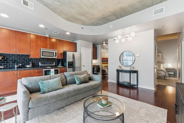 301 Demonbreun St Unit 907, Nashville, TN 37201