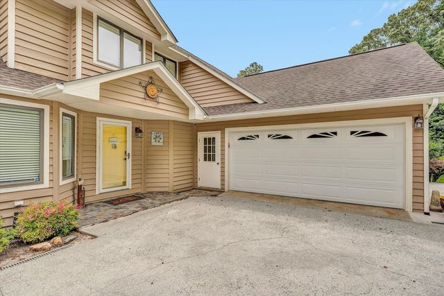 3266 Kemp Ford RD, Union Hall, VA 24176