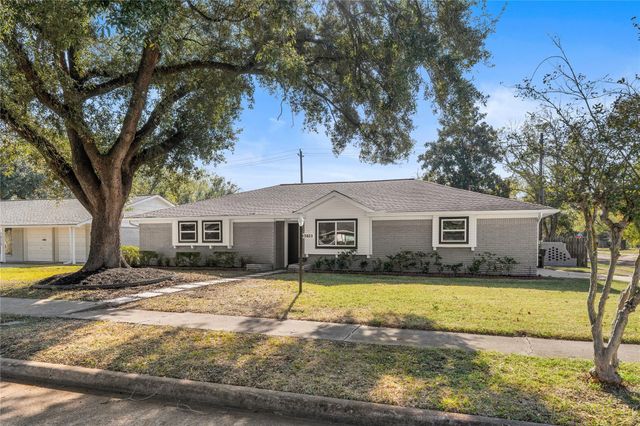 5823 Ettrick Drive, Houston, TX 77035