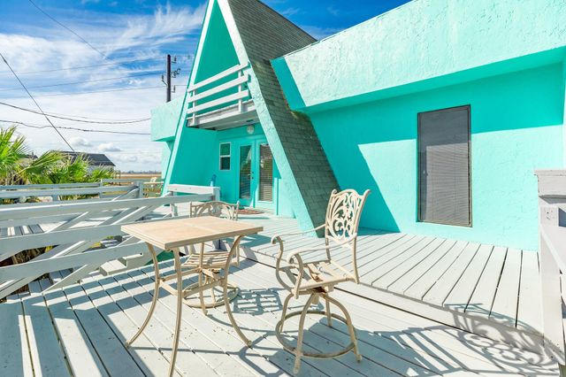 131 Point Lafitte Court, Surfside Beach, TX 77541