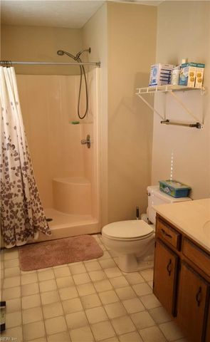 47 Thomas Nelson DR, Hampton, VA 23666