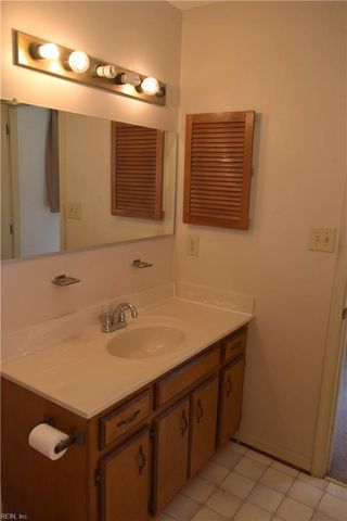 47 Thomas Nelson DR, Hampton, VA 23666