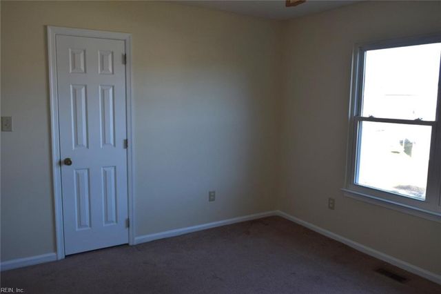 47 Thomas Nelson DR, Hampton, VA 23666