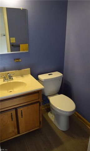 47 Thomas Nelson DR, Hampton, VA 23666