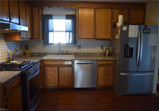 47 Thomas Nelson DR, Hampton, VA 23666