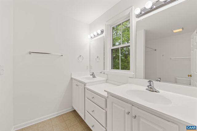 108 Melbourne Park Cir Apt E, Charlottesville, VA 22901