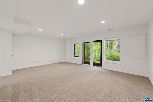 108 Melbourne Park Cir Apt E, Charlottesville, VA 22901