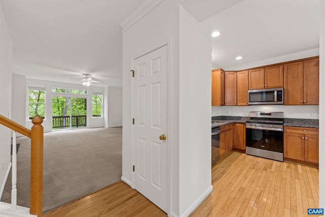 108 Melbourne Park Cir Apt E, Charlottesville, VA 22901