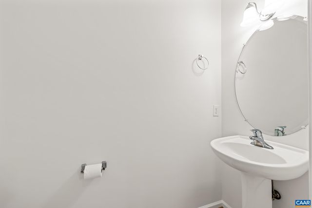 108 Melbourne Park Cir Apt E, Charlottesville, VA 22901