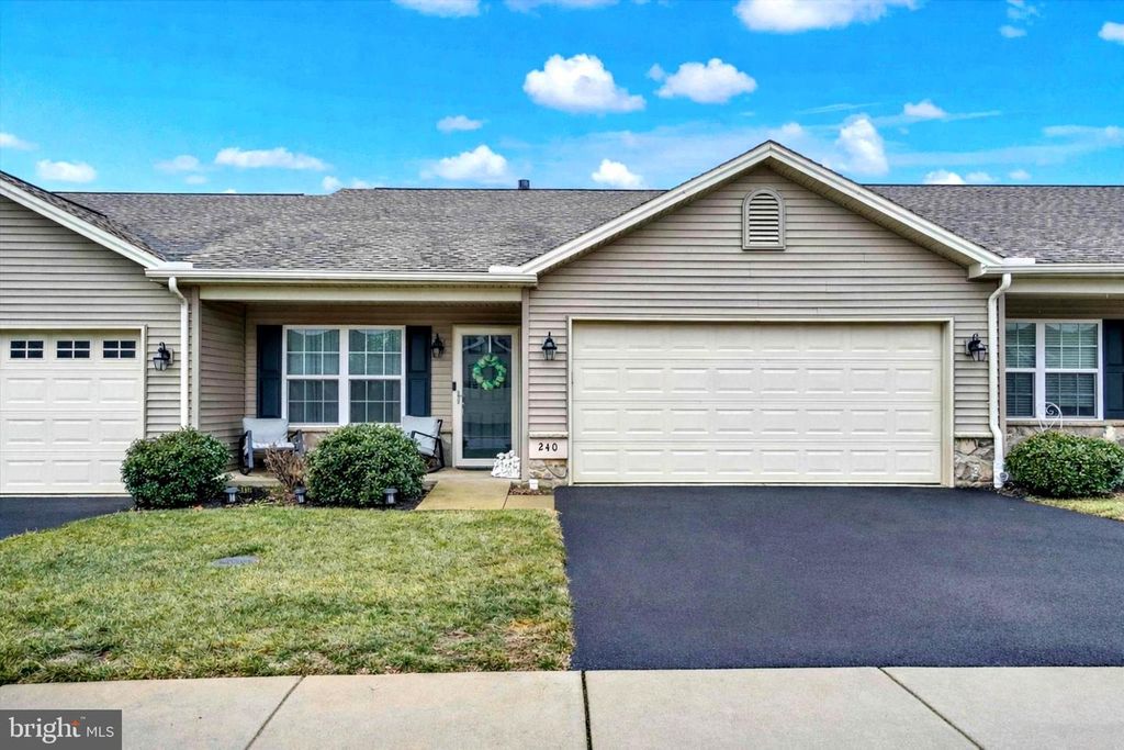 240 PALOMINO WAY, Red Lion, PA 17356