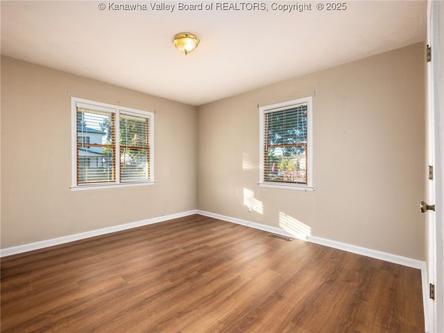 113 Kanawha Avenue, Nitro, WV 25143