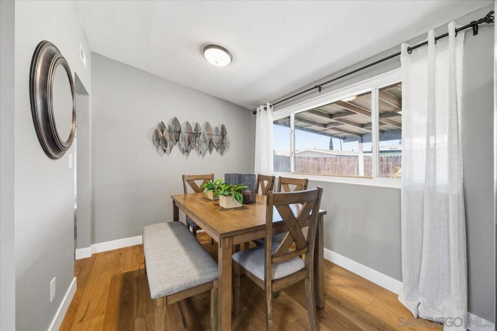 Image 10 of property listing at 536 Rogue Rd, El Cajon, CA 92020