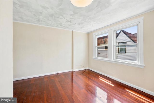 142 E ESSEX AVE, Lansdowne, PA 19050