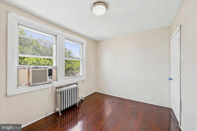 142 E ESSEX AVE, Lansdowne, PA 19050