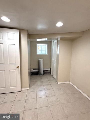 142 E ESSEX AVE, Lansdowne, PA 19050