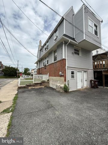 142 E ESSEX AVE, Lansdowne, PA 19050