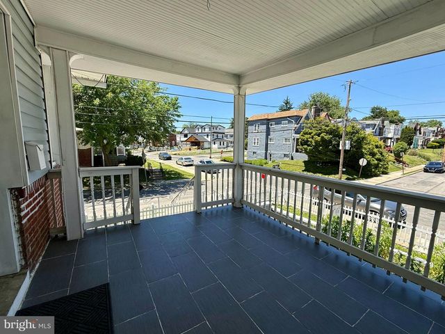 142 E ESSEX AVE, Lansdowne, PA 19050