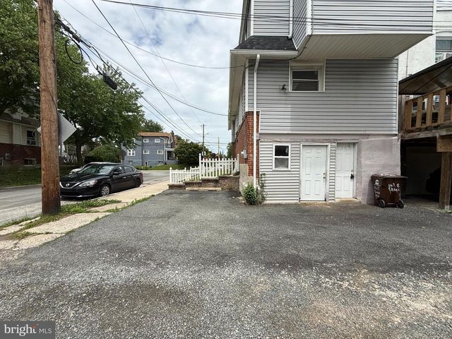 142 E ESSEX AVE, Lansdowne, PA 19050