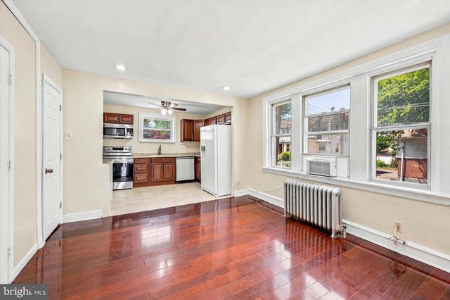 142 E ESSEX AVE, Lansdowne, PA 19050