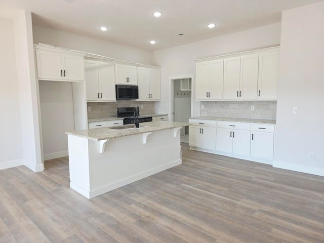 840 E Crystal Avenue, Nixa, MO 65714