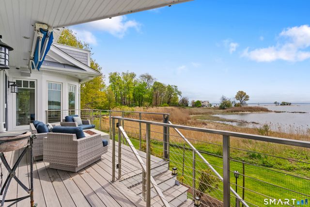70 Kenilworth Drive East, Stamford, CT 06902