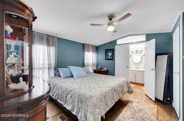 25 Bayshore Mobile Mnr, Hazlet, NJ 07730